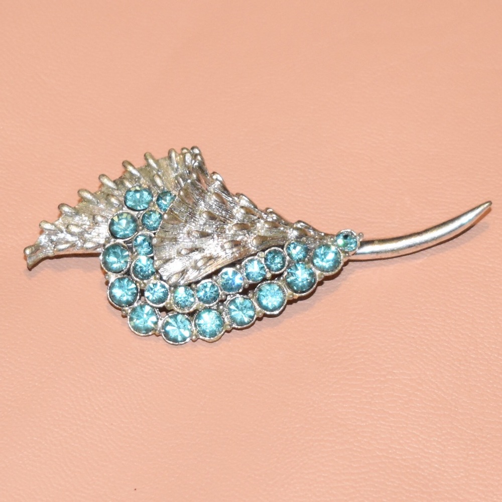 Coro brooch 🌊🐚